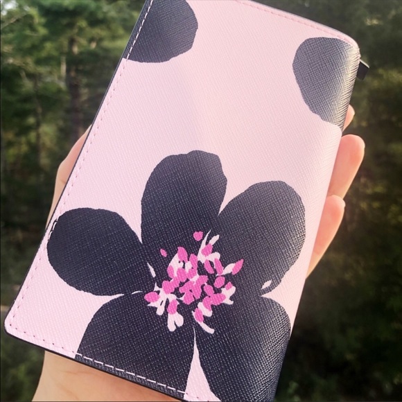 NWT๐๐Kate Spade Grand Flora Pocket Tote & Wallet - Picture 11 of 14